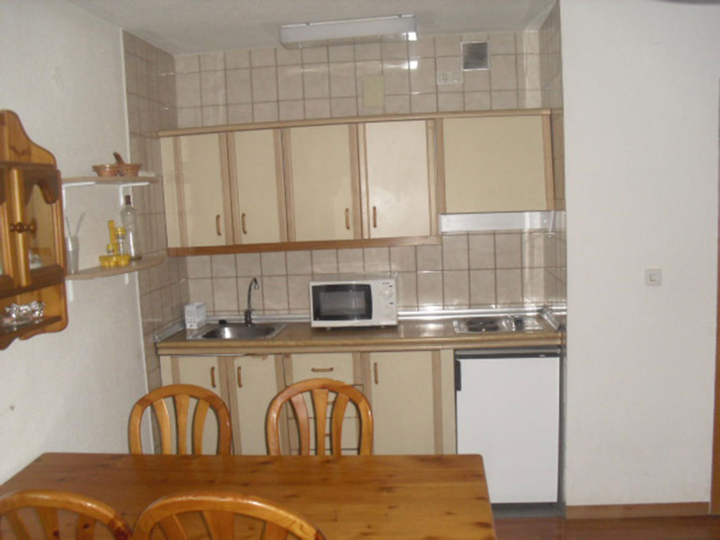 Apartamentos Mont Blanc Asn سْييرا نيفادا الغرفة الصورة